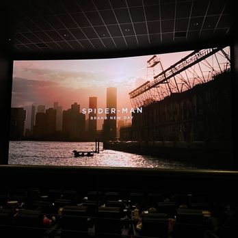 AMC Topanga 12 - Cinema Near Me - Canoga Park, California
