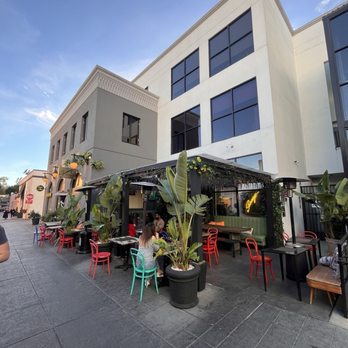 Savvvys - Outside - Internet Cafes Near Me - Pasadena, California