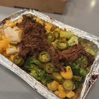 The Melting Station - Mac & Cheese with pulled pork, jalapenos, broccoli & cauliflower - Italian Near Me - Visalia, California The Melting Station - Mac & Cheese with pulled pork, jalapenos, broccoli & cauliflower - Italian Near Me - Visalia, California