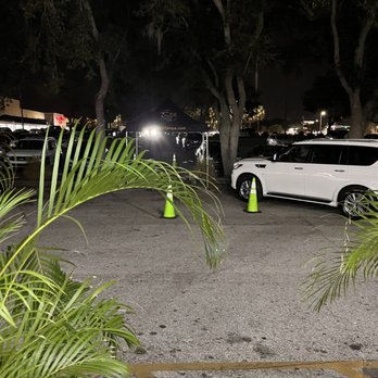 Table 22 - Parking lot - Soul Food Near Me - Tampa, Florida Table 22 - Parking lot - Soul Food Near Me - Tampa, Florida