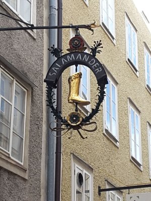 Getreidegasse by null