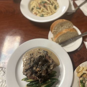 Garlic City Cafe - Sage chicken - American Near Me - Gilroy, California Garlic City Cafe - Sage chicken - American Near Me - Gilroy, California