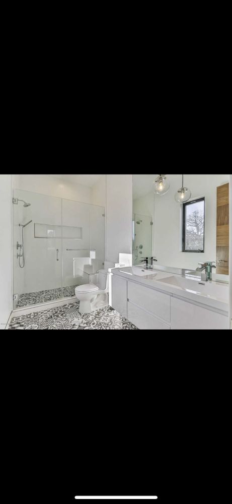 Slide of Golden Line Remodeling