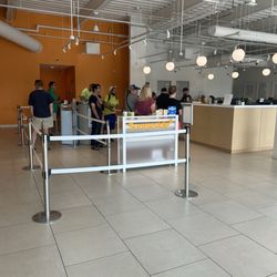 Sunnyside Cannabis Dispensary - No staff !!!!