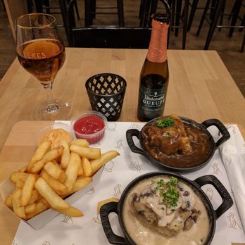 Ballekes - Mushroom meatball and Trappist meatball. - Belgian Near Me - Saint-Gilles, VAN Ballekes - Mushroom meatball and Trappist meatball. - Belgian Near Me - Saint-Gilles, VAN