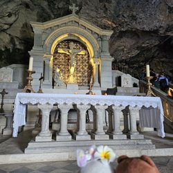 La Grotte de Marie-Madeleine - Altar for mass