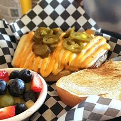 Franklin Court Grille - Kickin' Chicken sammie