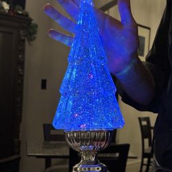Martinis Bistro - Color shifting holiday decor