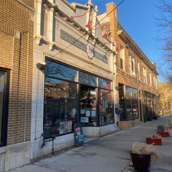 R Public House - the front of the building - Beer Bar Near Me - Chicago, Illinois R Public House - the front of the building - Beer Bar Near Me - Chicago, Illinois