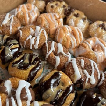 Sugar Llamas Westmoore - Mini donuts! - Ice Cream & Frozen Yogurt Near Me - Oklahoma City, Oklahoma