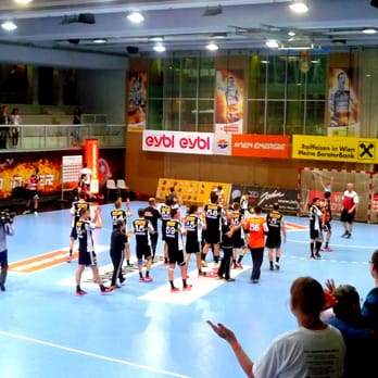 The Fivers - The Fivers salute their fans after a playoff victory - April 2014 - Sports Clubs Near Me - Vienna, 9