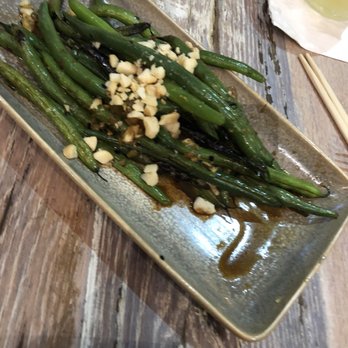 Moku Kitchen - Szechuan garlic mac nut green beans - Cocktail Bars Near Me - Honolulu, Hawaii Moku Kitchen - Szechuan garlic mac nut green beans - Cocktail Bars Near Me - Honolulu, Hawaii