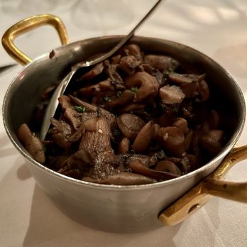 Harry's - Madeira Mushrooms - Steakhouses Near Me - Manhattan, New York