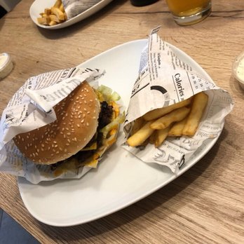 Karlos BURGER - Hamburger and fries - Burgers Near Me - Praha 9, Puerto Rico