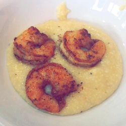 Soul Tasty - Shrimp & grits soooo tasty!