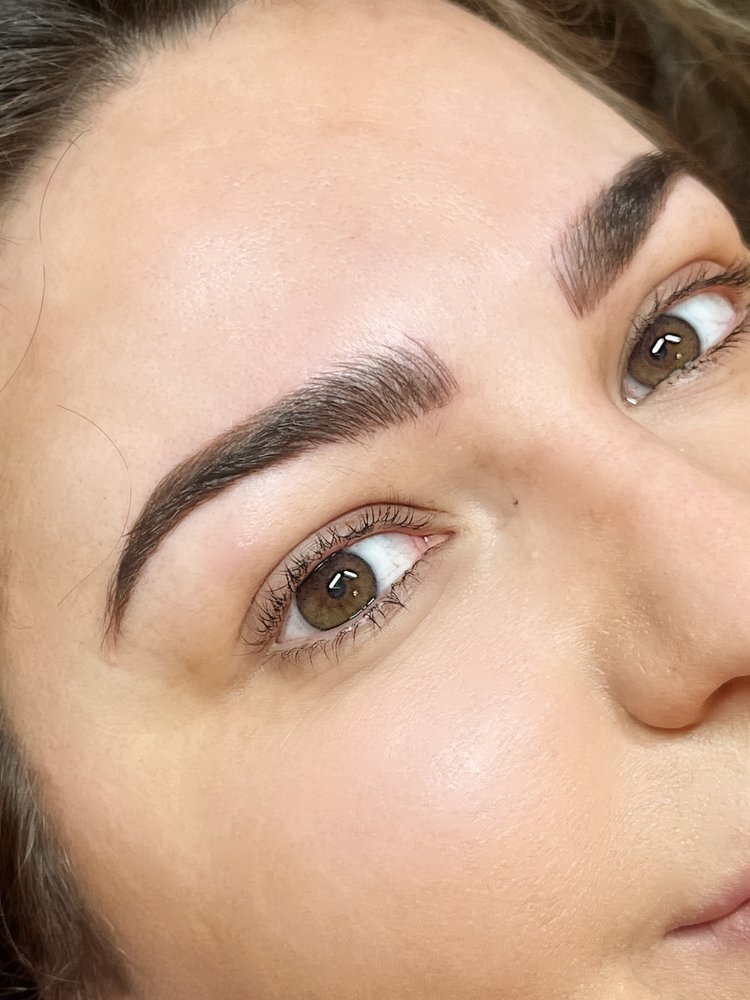 MAKEUP BEFORE YOU WAKEUP Updated September 2024 592 Photos & 116