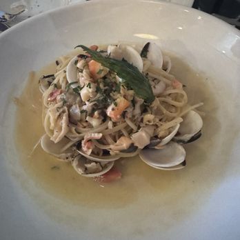 Enoteca Rossa - Linguini Alla Vongole - Italian Near Me - Bellaire, Texas