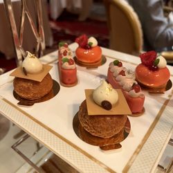 Ritz Club - Pastries