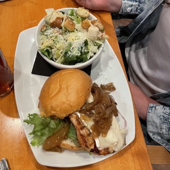 Tribeca Tavern - Sweet Caroline with chicken - American Near Me - Cary, North Carolina