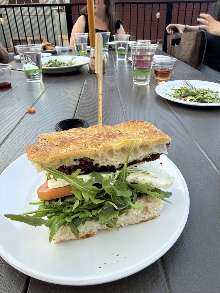 Food from Pizzeria Leopold