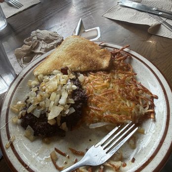 Frieda's Cafe - Hamburger steak and hash browns - Cafes Near Me - Willmar, Minnesota Frieda's Cafe - Hamburger steak and hash browns - Cafes Near Me - Willmar, Minnesota
