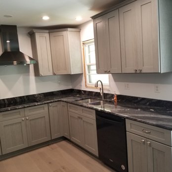 LLUGO Construction - a clean kitchen - General Contractors Near Me - Arlington, Virginia