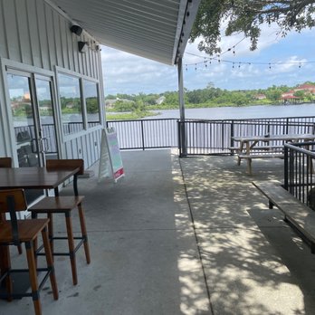 Blow Fly Bar and Grill - Patio - Seafood Near Me - Gulfport, Mississippi