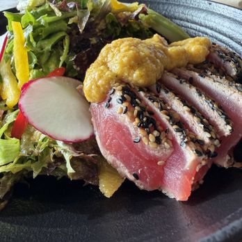 Ventana Grill - Sesame-seared Ahi Salad - Latin American Near Me - Pismo Beach, California Ventana Grill - Sesame-seared Ahi Salad - Latin American Near Me - Pismo Beach, California