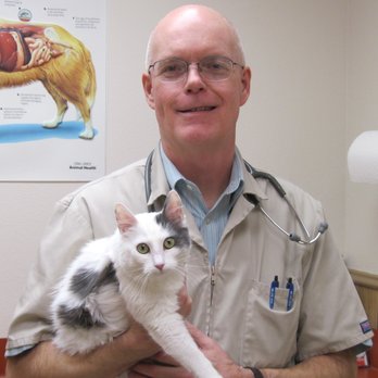 Flint Veterinary Clinic - Dr. Dixon - Veterinarians Near Me - Flint, Texas