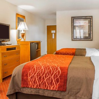 Comfort Inn Suites Closed 26 Photos 16 Reviews Hotels