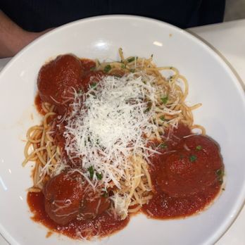 MA'S Italian Kitchen - MA'S CLASSIC SPAGHETTI & MEATBALLS - Italian Near Me - Burbank, California
