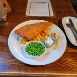 Dew Drop Inn - Fish n Chips and peas with tartar sauce.