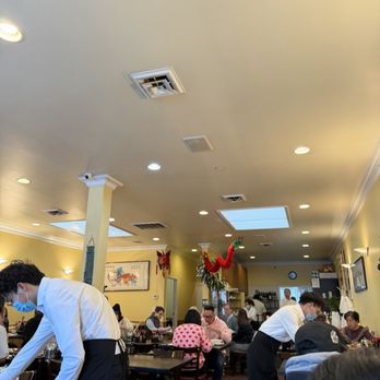San Tung - Inside - Chinese Near Me - San Francisco, California San Tung - Inside - Chinese Near Me - San Francisco, California