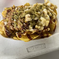 Rockin Rooster Food Truck - Brisket Mac n Cheese Nachos with dry jalapeños!! Delicious!!!