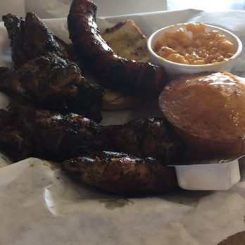 Bo Doogie's BBQ - Hot link, smoked wings, Mac and cheese and corn bread - Barbeque Near Me - Auburn, Indiana