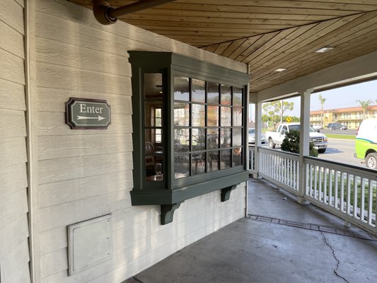 Hodel's Country Dining by null
