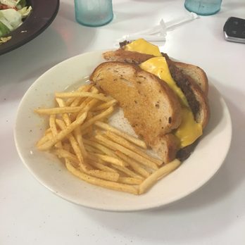 Steak ’n Shake - This is supposed to be a patty melt on rye... - Burgers Near Me - Buford, Georgia