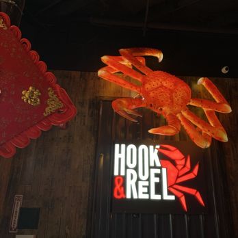 Hook & Reel Cajun Seafood & Bar - Interior - Seafood Near Me - Sacramento, California