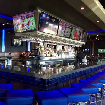 Topgolf - 09.17.16 huge full bar in middle level - Golf Near Me - Roseville, California Topgolf - 09.17.16 huge full bar in middle level - Golf Near Me - Roseville, California