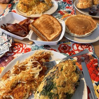 Tasty Biscuit - Market Side Omelet and Biscuit Omelet were both good! Just wish they'd included the Country Gravy for the Biscuit Omelet! - Breakfast & Brunch Near Me - St. Charles, Illinois