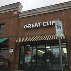 Great Clips - Walked out and took from ma car