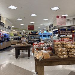 Ingle's Market