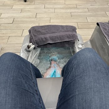Br Nails - Pedicure chair with massage - Nail Salons Near Me - Indianapolis, Indiana Br Nails - Pedicure chair with massage - Nail Salons Near Me - Indianapolis, Indiana
