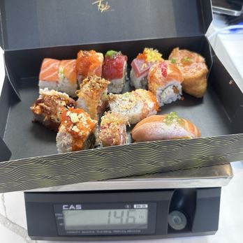 FOB Poke Bar - Sushi - Sushi Bars Near Me - Tukwila, Washington