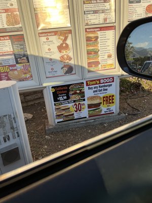 Super Tom's Burgers by null