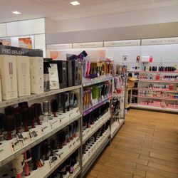 Ulta Beauty - Hair iron selection was very good