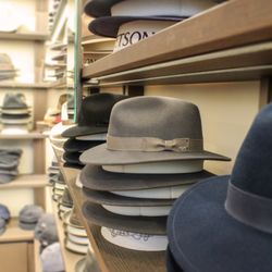Rockhats - Klassische Filzhüte von Stetson und Bailey: Fedoras zum Anprobieren in der Bergstraße.