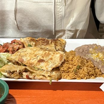 Mexico City Restaurant - CHICKEN FAJITA QUESADILLA - Mexican Near Me - Warren, Michigan Mexico City Restaurant - CHICKEN FAJITA QUESADILLA - Mexican Near Me - Warren, Michigan