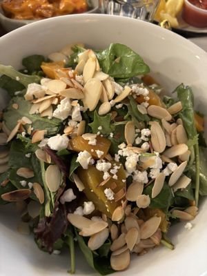 Front Street Tavern by null