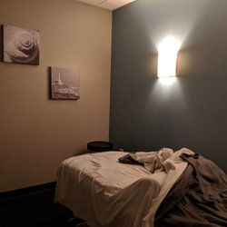 Hand and Stone Massage and Facial Spa - Glen Allen - Massage